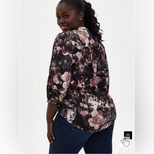 Torrid | Georgette Bow Tie Blouse | Black with Mauve Blouse NEW
